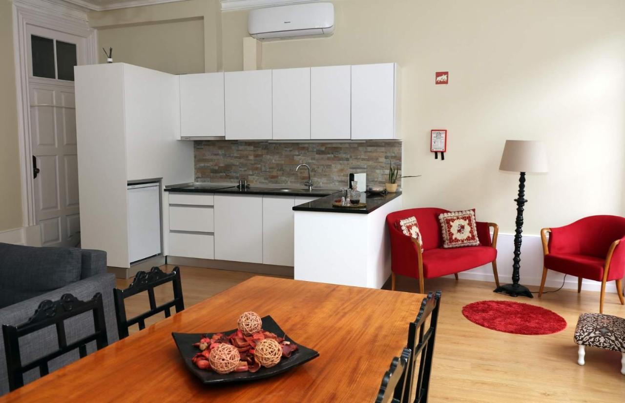 Sao Domingos Flowers Apartments Porto Luaran gambar